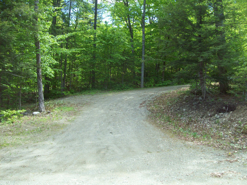 Maine, 2 Bedrooms Bedrooms, ,3 BathroomsBathrooms,Waterfront Camp/House,Active,1018