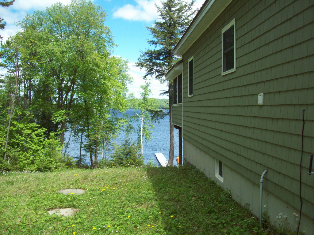 Maine, 2 Bedrooms Bedrooms, ,3 BathroomsBathrooms,Waterfront Camp/House,Active,1018