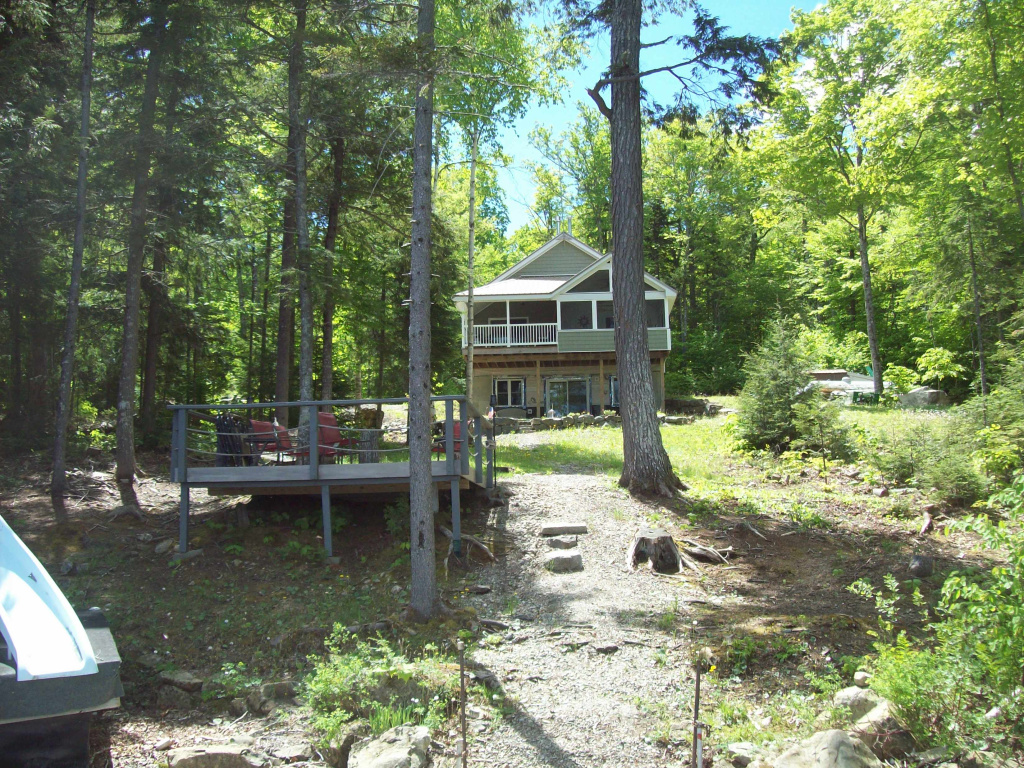 Maine, 2 Bedrooms Bedrooms, ,3 BathroomsBathrooms,Waterfront Camp/House,Active,1018