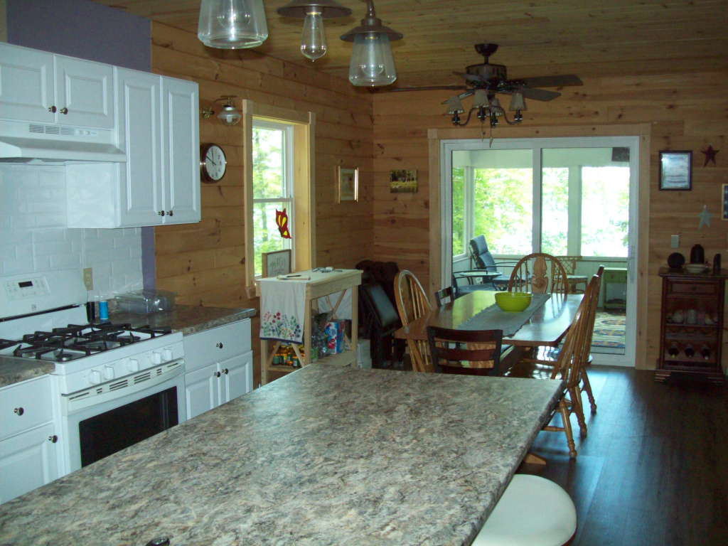 Maine, 2 Bedrooms Bedrooms, ,3 BathroomsBathrooms,Waterfront Camp/House,Active,1018