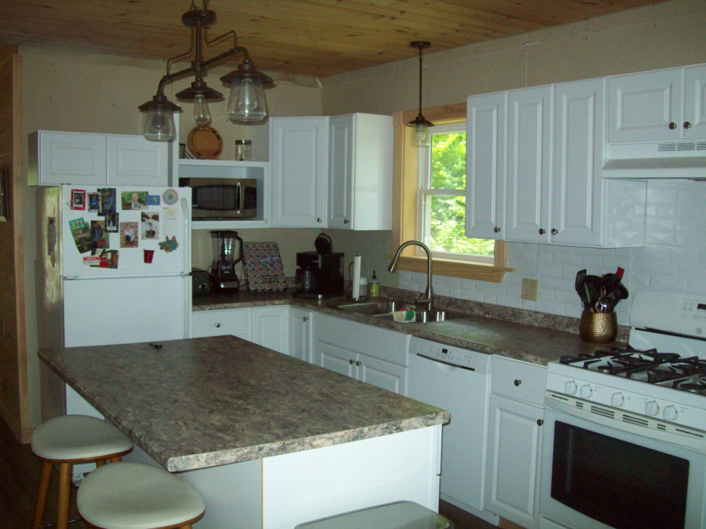 Maine, 2 Bedrooms Bedrooms, ,3 BathroomsBathrooms,Waterfront Camp/House,Active,1018